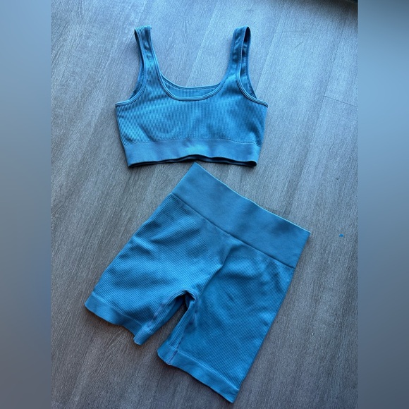 Pants - Blue Ribbed Seamless Workout Set (Sports Bra + High-Waisted Shorts) 💙
